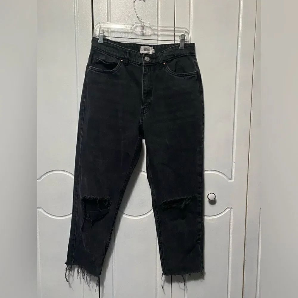 Refuge mom jeans distressed high waist raw hem black 9